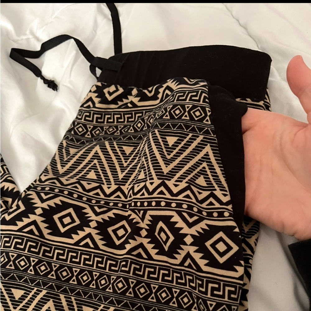 Joggers - Picture 2 of 2